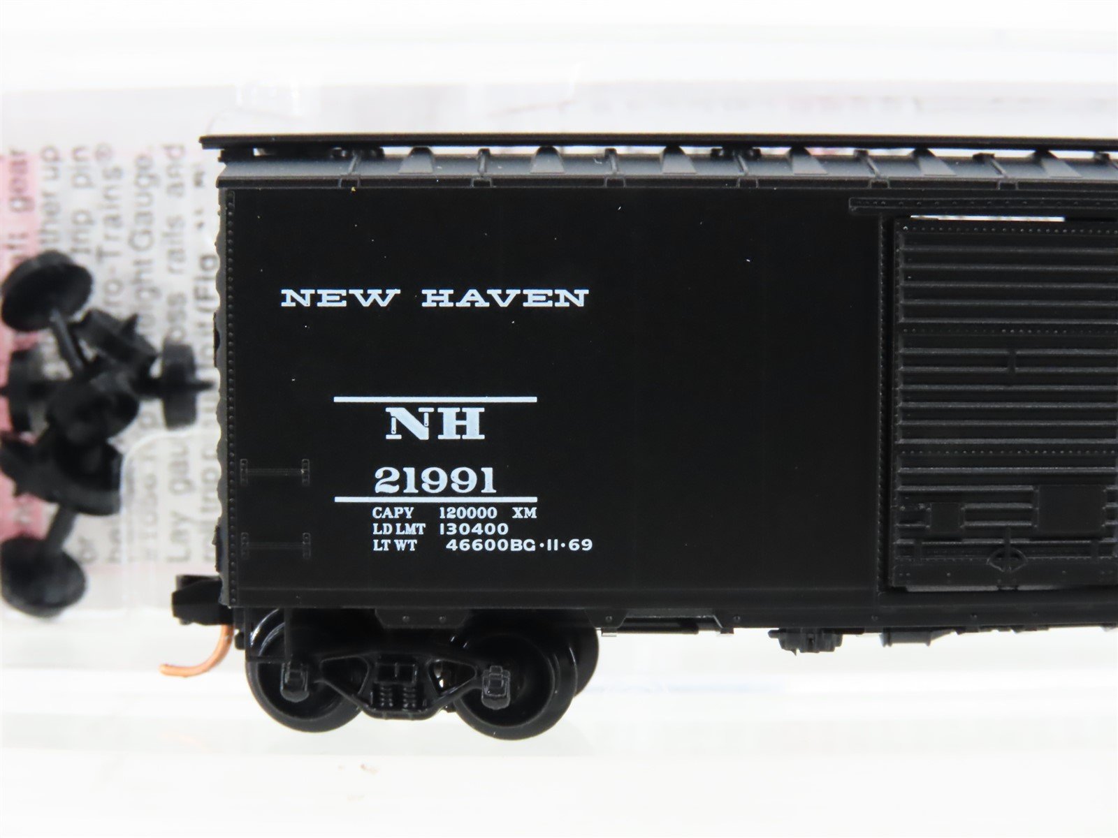 N Scale Micro-Trains MTL 20686 NH New Haven 40' Standard Boxcar #21991