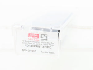 N Micro-Trains MTL 03900030 NP Northern Pacific 40' Standard Boxcar #39030