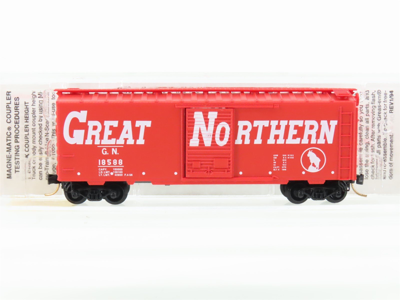 N Scale Micro-Trains MTL 20176 GN Great Northern 40' Standard Boxcar #18588