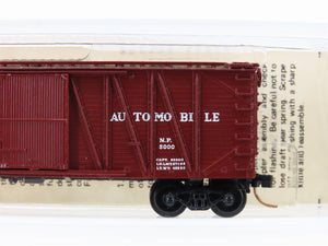 N Scale Micro-Trains/Kadee 29030 NP Northern Pacific 40' Boxcar #8000