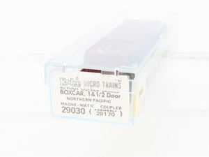 N Scale Micro-Trains/Kadee 29030 NP Northern Pacific 40' Boxcar #8000
