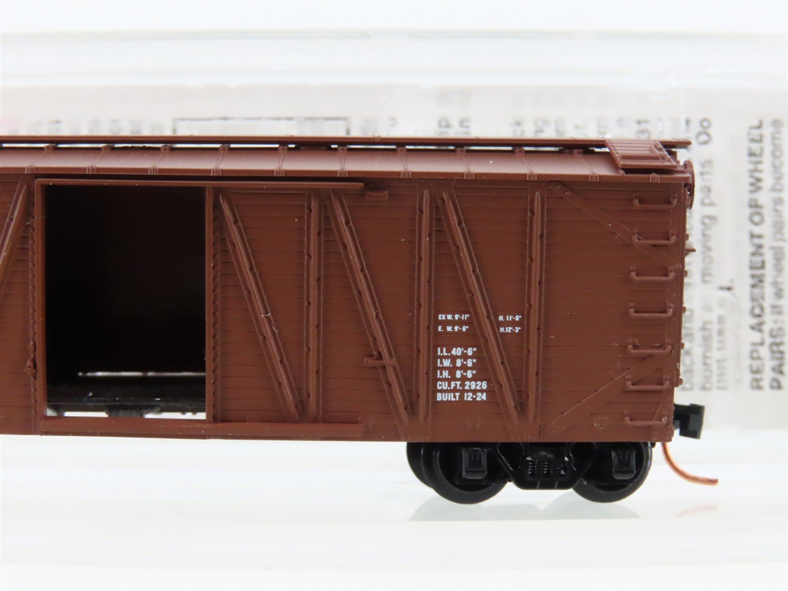 N Scale Micro-Trains MTL 28160 CV Central Vermont 40' Boxcar #40014