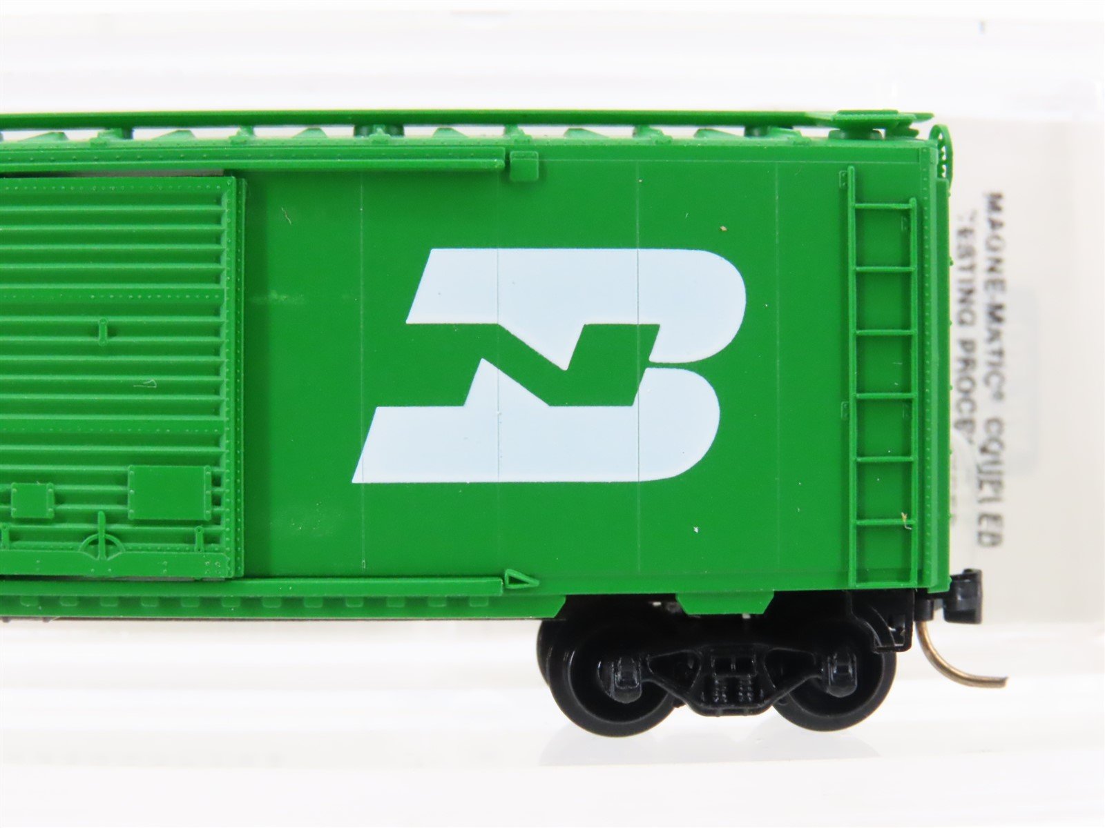 N Scale Micro-Trains 22010 BN Burlington Northern 40' Standard Boxcar #190345