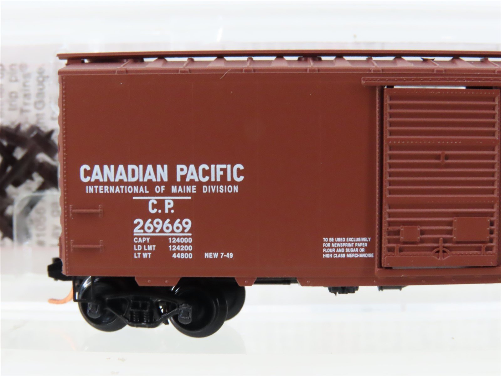 N Scale Micro-Trains MTL 20136 CP Canadian Pacific 40' Standard Boxcar #269669