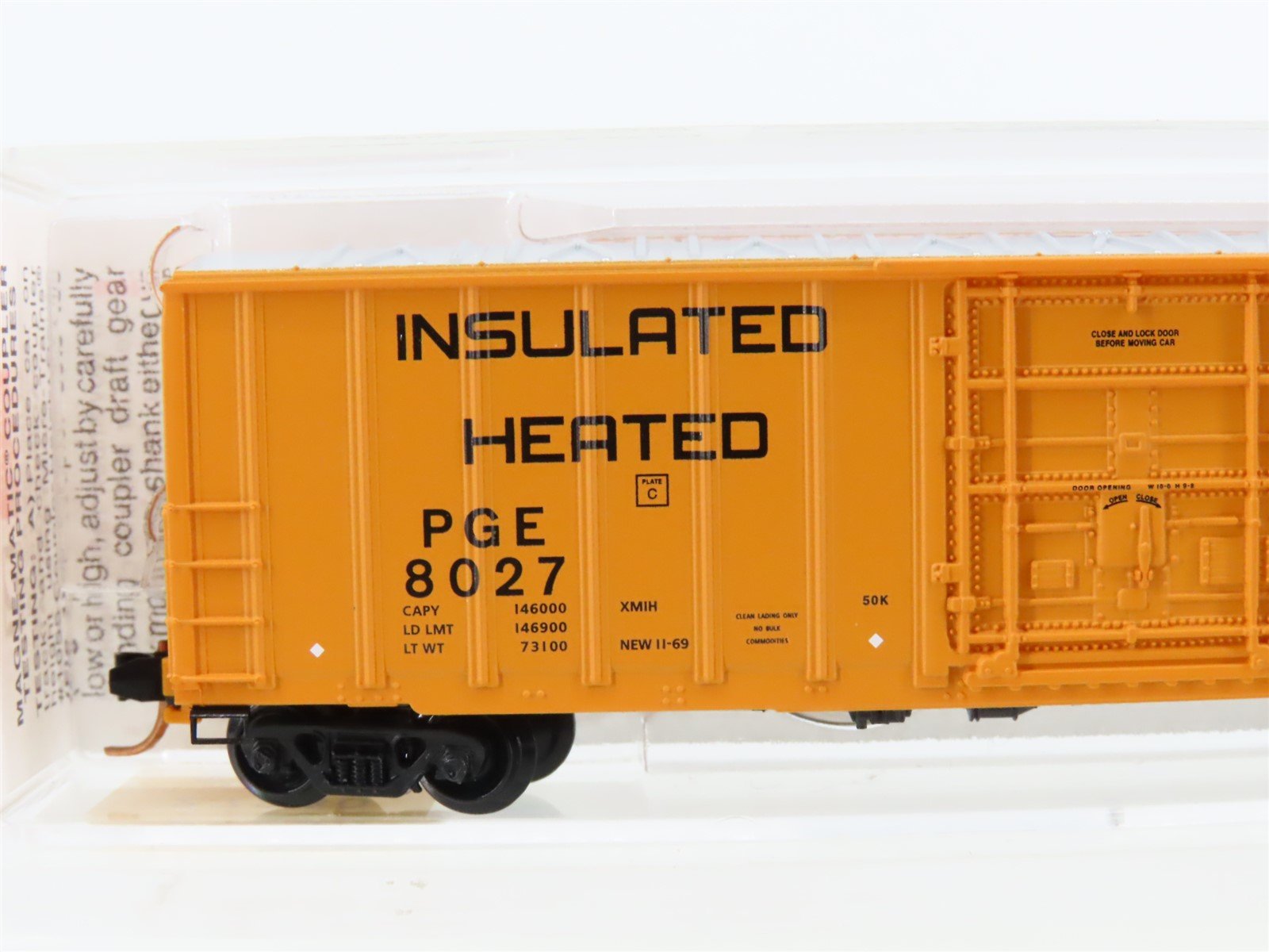 N Scale Micro-Trains 27280 PGE Pacific Great Eastern 50' Rib Side Boxcar #8027