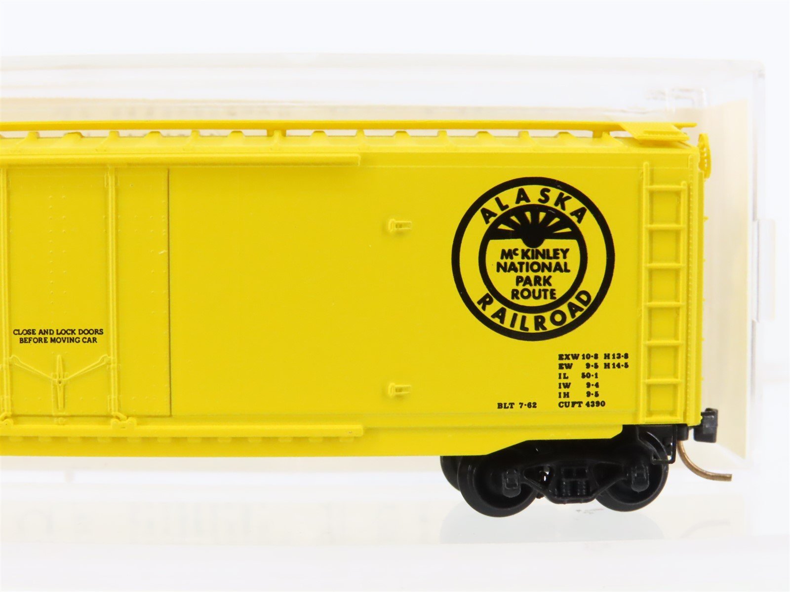 N Scale Micro-Trains/Kadee 32100 ARR Alaska 50' Standard Boxcar #11734