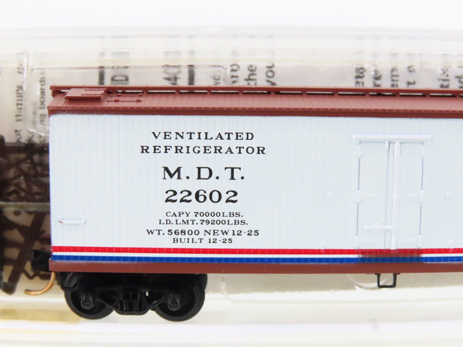 N Scale Micro-Trains 48140 NYC/MDT Railway 40' Standard Wood Reefer #22602