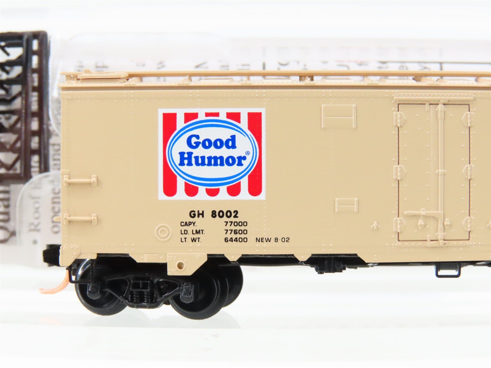 N Scale Micro-Trains 59580 GH Good Humor 40' Steel Ice Reefer #8002