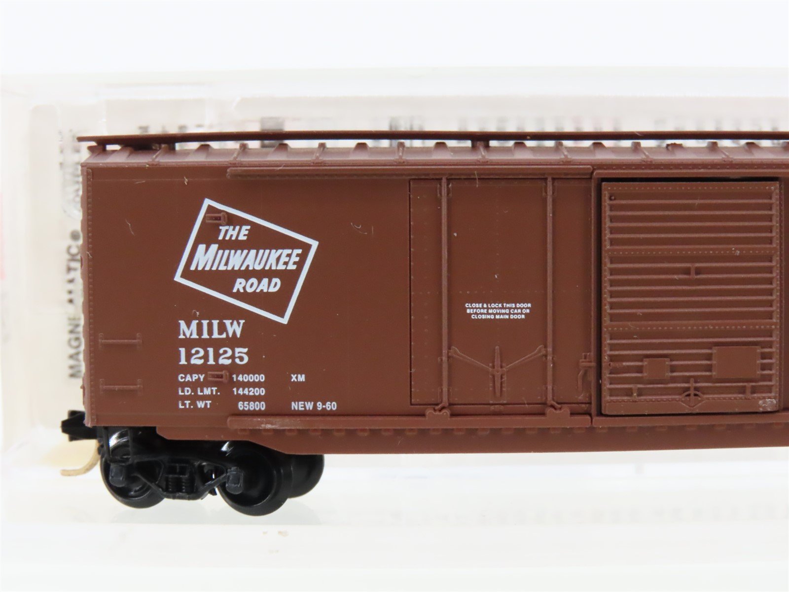 N Scale Micro-Trains MTL 33100 MILW Milwaukee Road 50' Box Car #12125