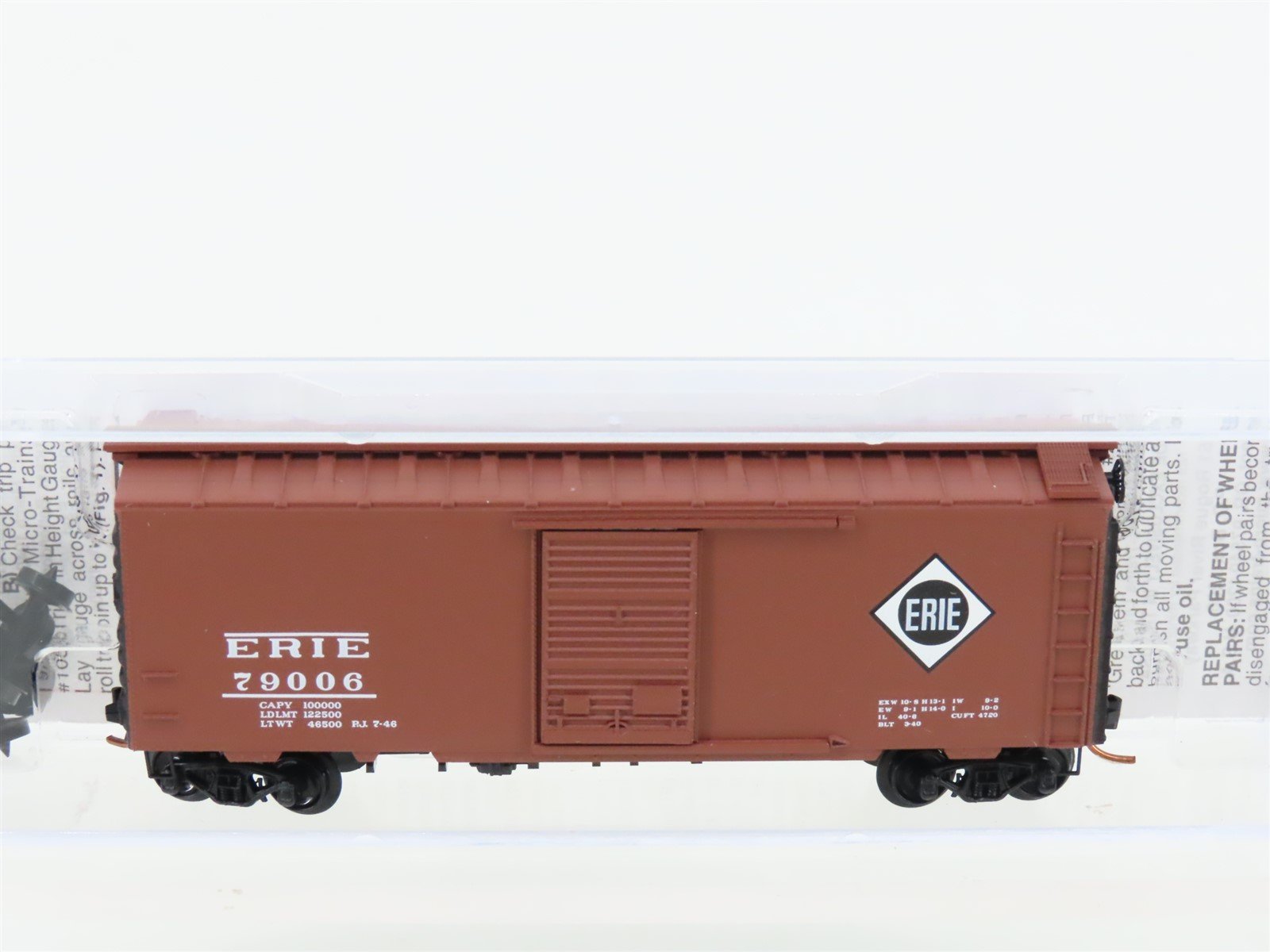 N Scale Micro-Trains MTL 02000870 ERIE Railroad 40' Single Door Box Car #79006