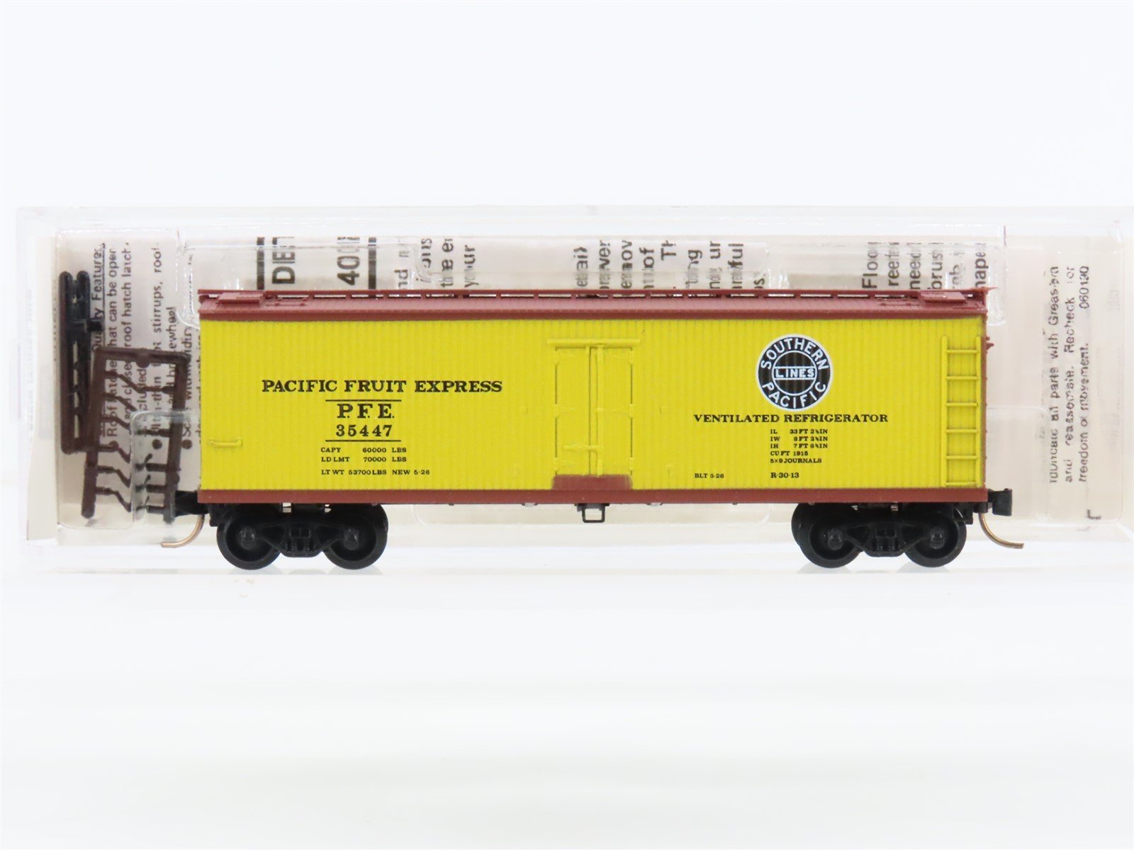 N Scale Micro-Trains MTL 49180 SP PFE Pacific Fruit Express 40' Reefer #35447
