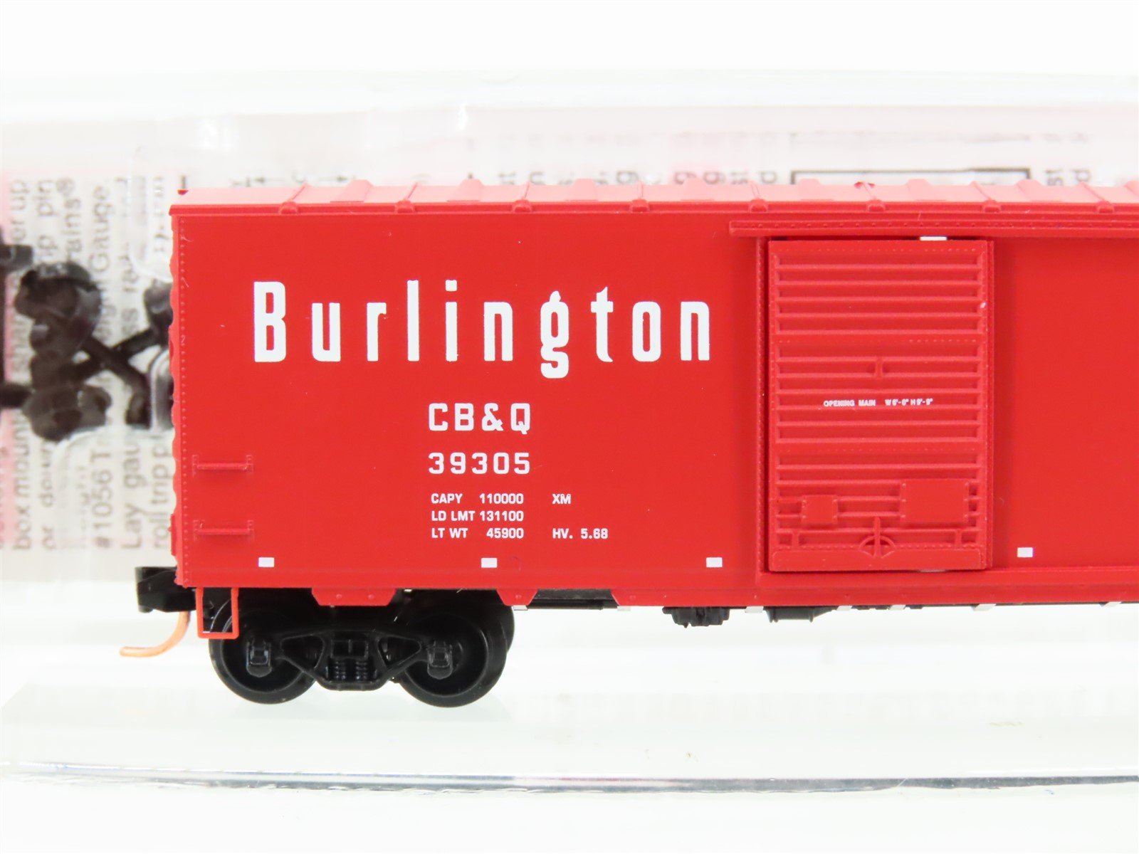 N Scale Micro-Trains MTL 73050 CB&Q Burlington 40' Single Door Box Car #39305
