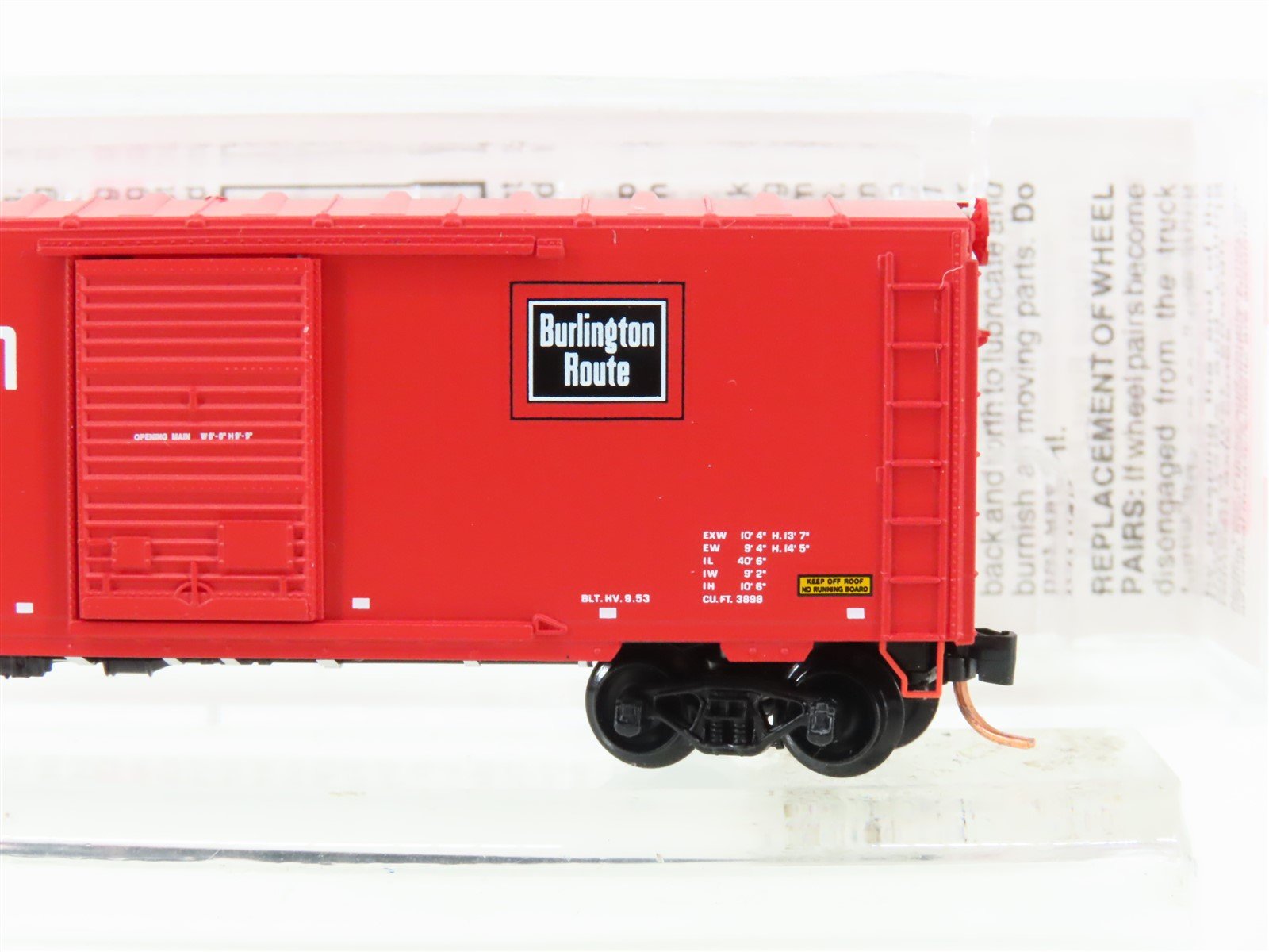 N Scale Micro-Trains MTL 73050 CB&Q Burlington 40' Single Door Box Car #39305