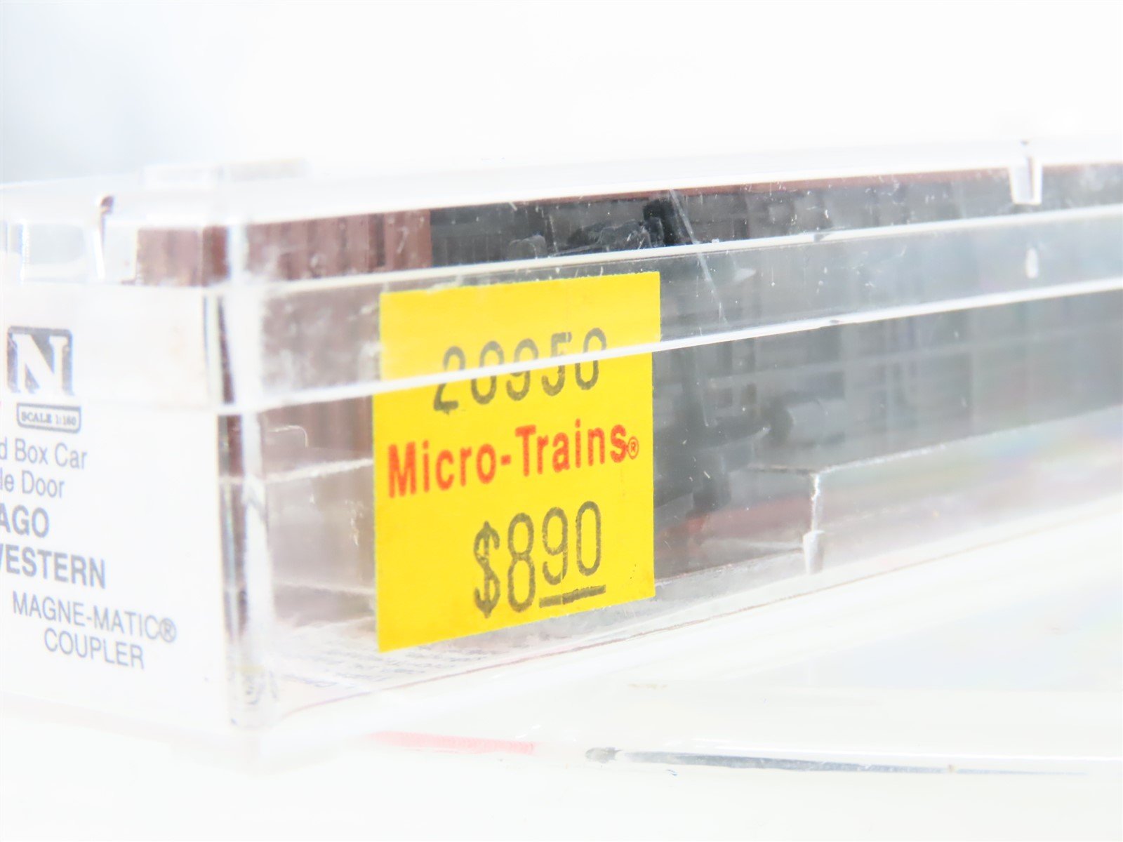 N Scale Micro-Trains MTL 20950 CGW Chicago Great Western 40' Box Car #90017