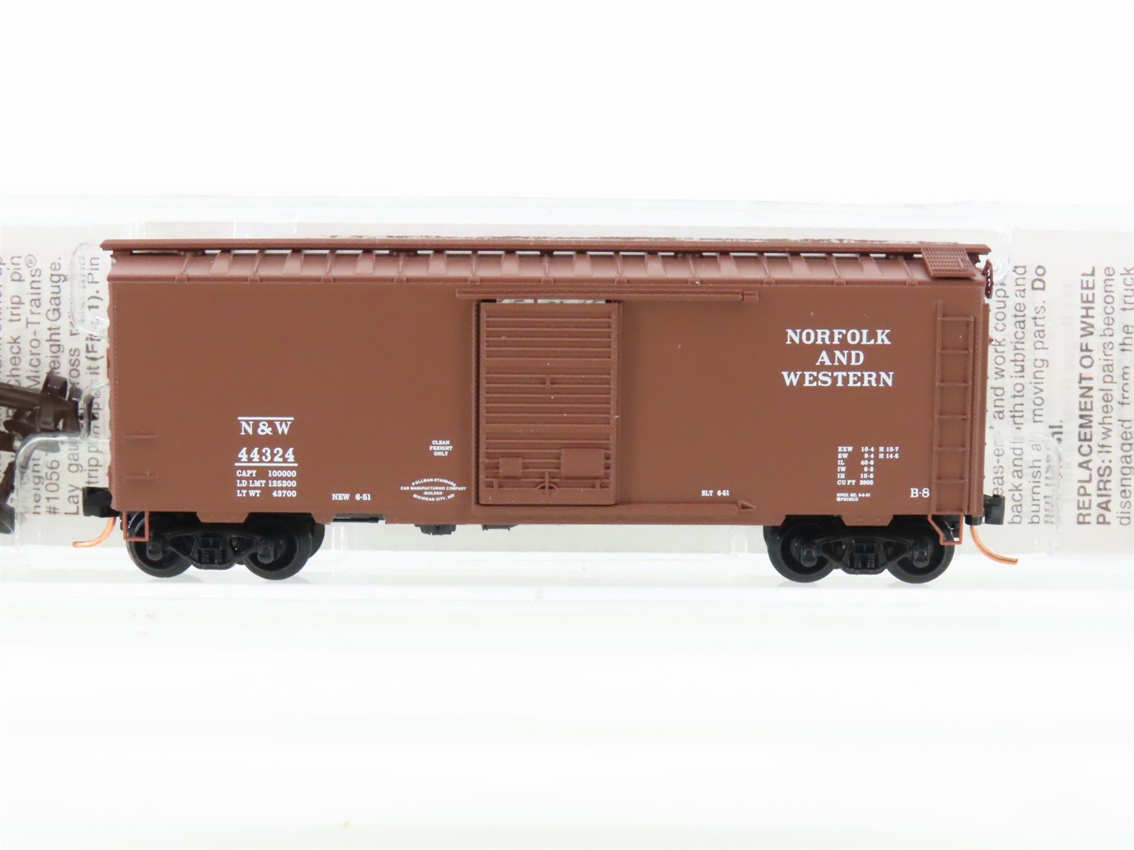 N Scale Micro-Trains MTL 20606 N&W Norfolk & Western Railroad 40' Box Car #44324