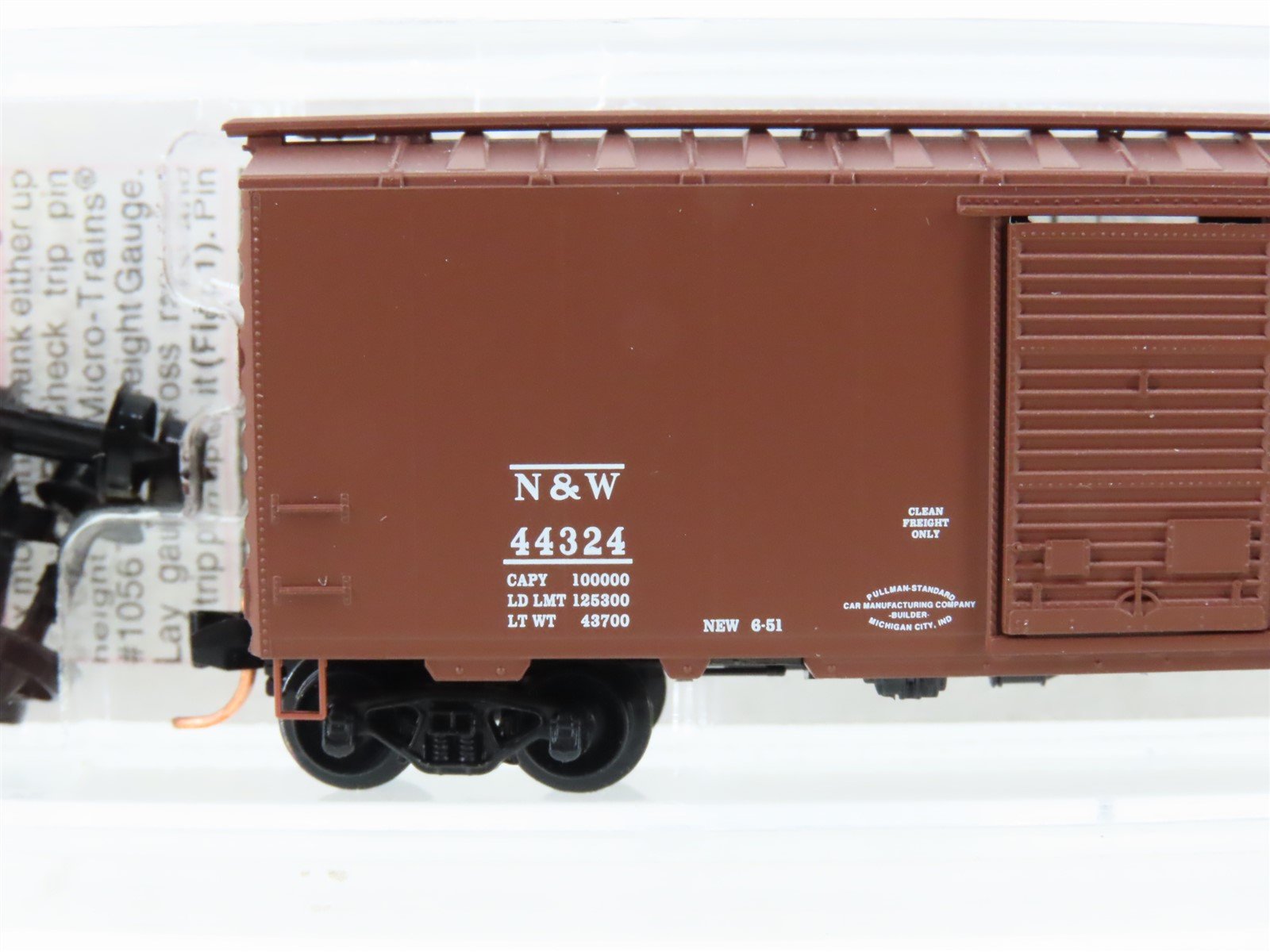 N Scale Micro-Trains MTL 20606 N&W Norfolk & Western Railroad 40' Box Car #44324