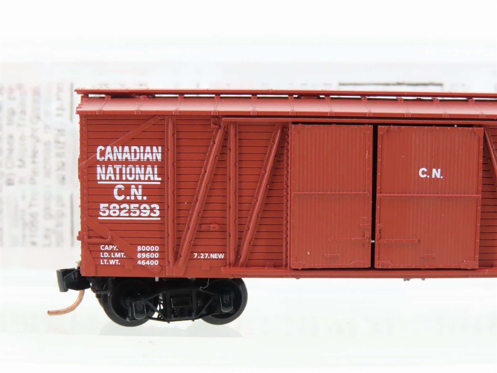 N Micro-Trains MTL 40010 CN Canadian National 40' Automobile Box Car #582593