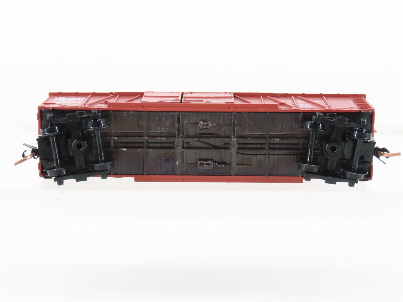 N Micro-Trains MTL 40010 CN Canadian National 40' Automobile Box Car #582593
