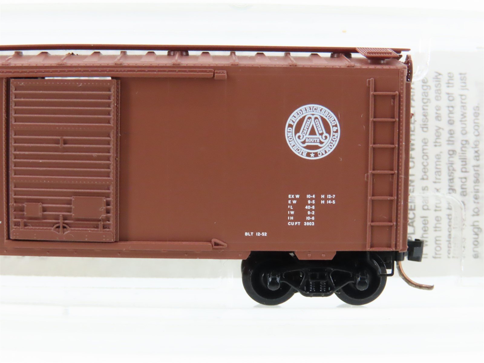 N Micro-Trains MTL 20496 RFP Richmond Fredericksburg & Potomac 40' Box Car #2892