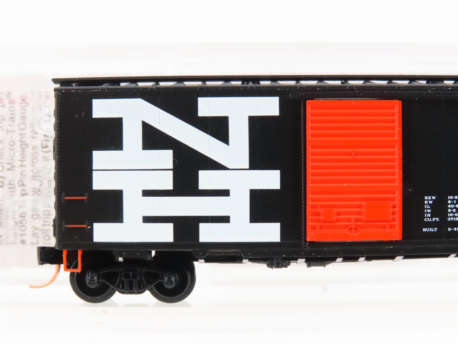 N Scale Micro-Trains MTL 20556 NH New Haven 40' Single Door Box Car #36833
