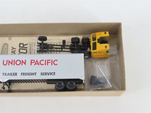 HO 1/87 Scale Athearn Kit 5492 UP Union Pacific Tractor w/ 40' Trailer