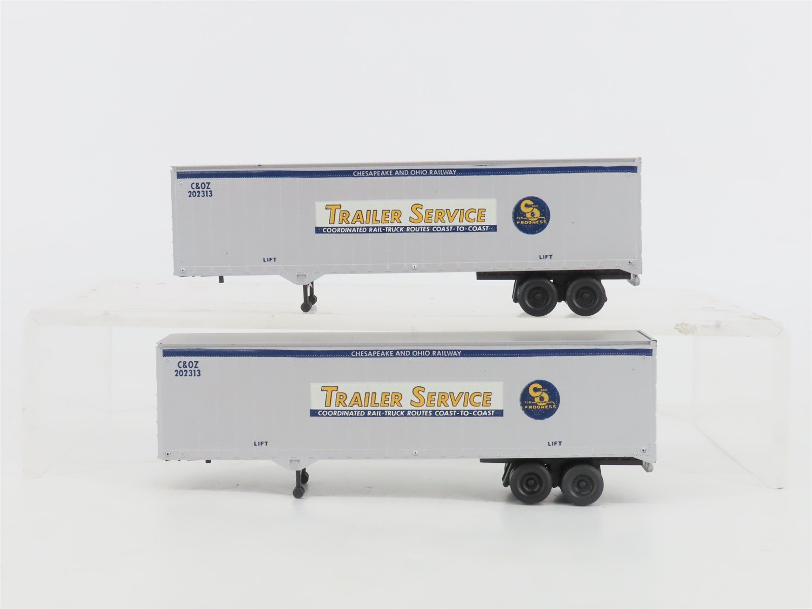 HO Athearn 5162 C&O Chesapeake & Ohio 40' Piggy-Back Van Trailer 2-Pack - BUILT