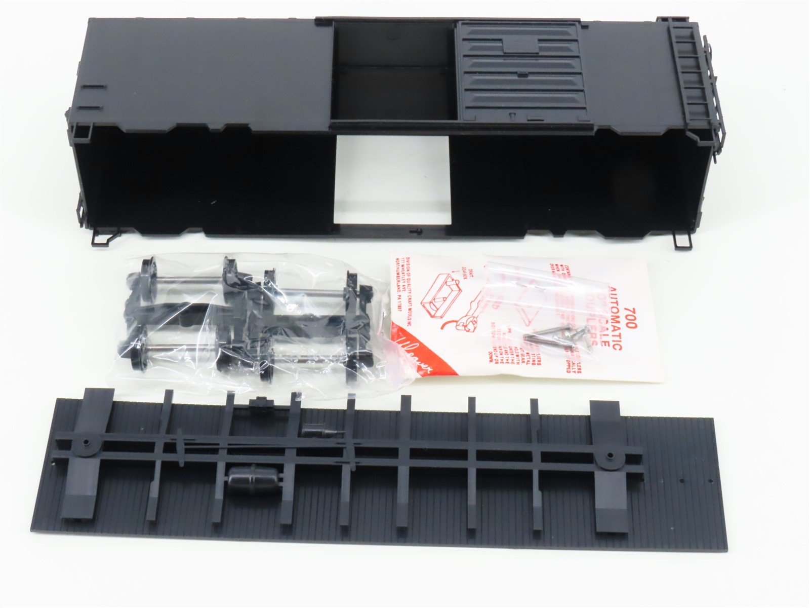 O Scale 2-Rail Quality Craft Models Weaver Kit 3050 Undecorated 40' Box Car