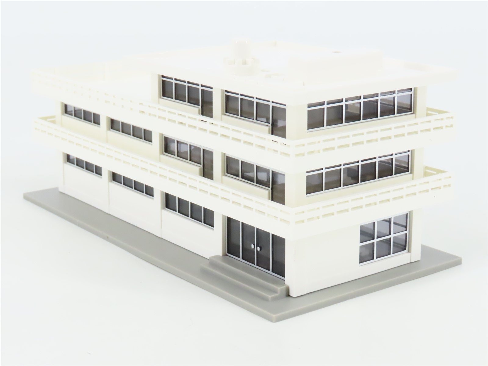 N 1/160 Scale TOMIX 4225 Railroad Office Building (White)