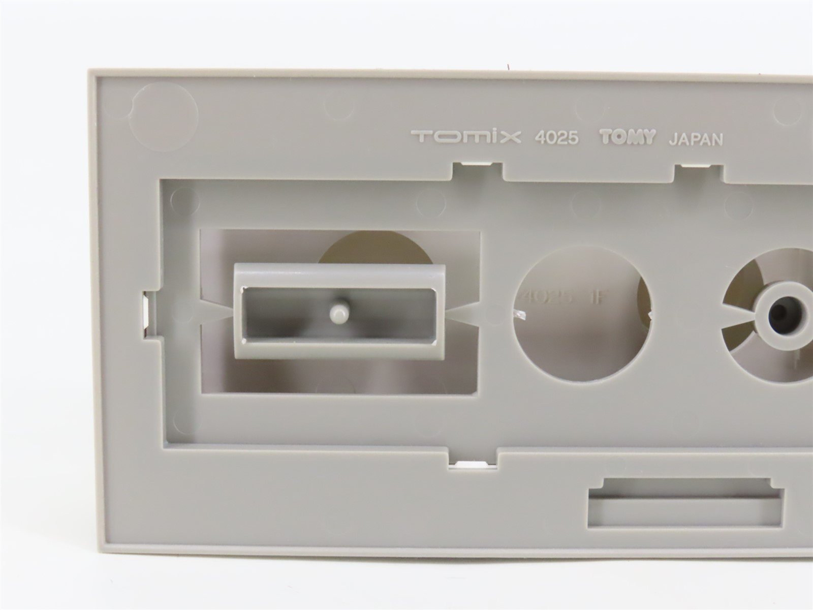 N 1/160 Scale TOMIX 4225 Railroad Office Building (White)