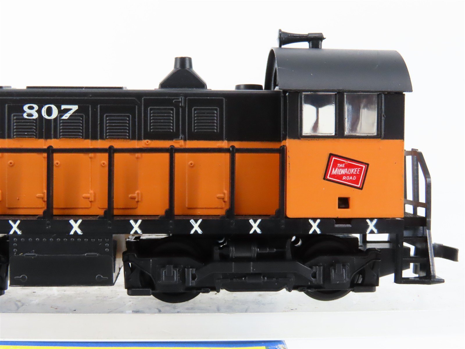 HO AHM 5010KD MILW Milwaukee ALCO/GE 1000HP Diesel Switcher #807 - Unpowered