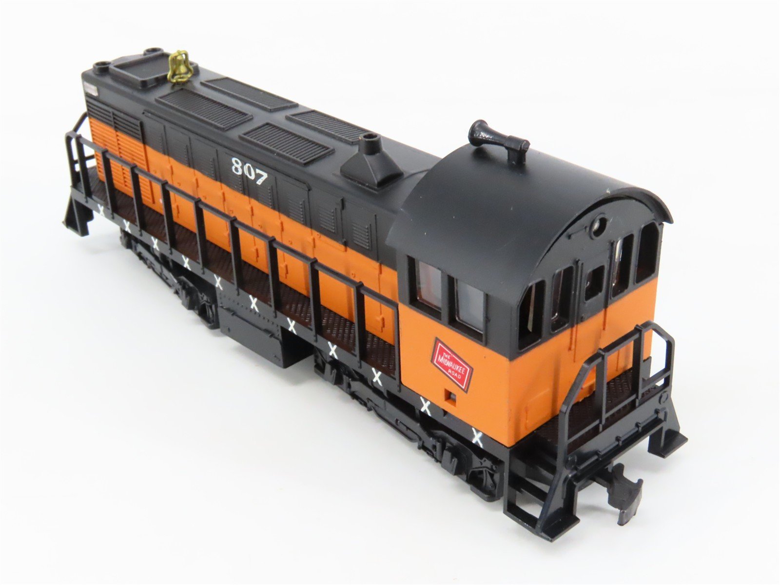 HO AHM 5010KD MILW Milwaukee ALCO/GE 1000HP Diesel Switcher #807 - Unpowered