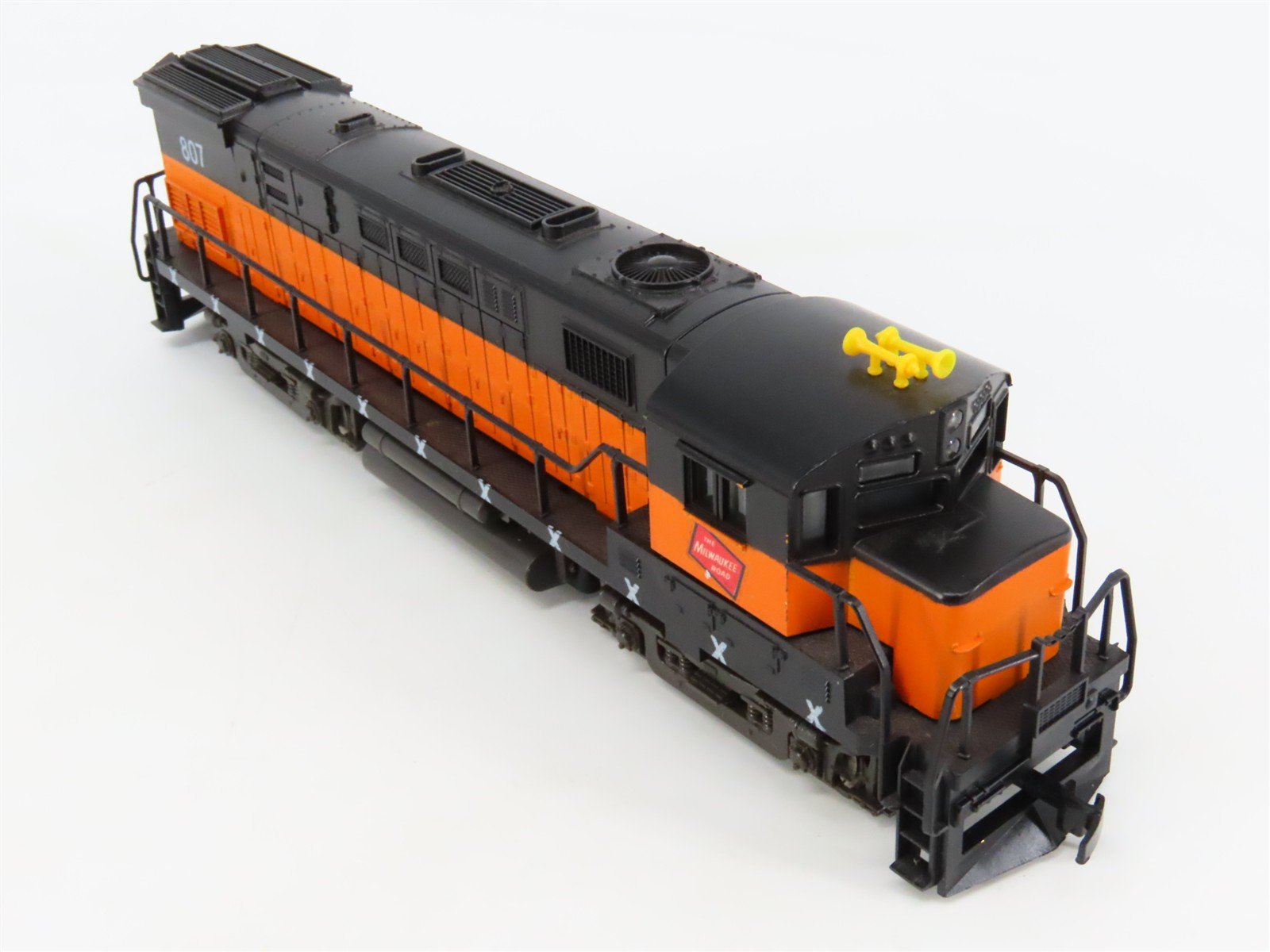 HO Scale AHM MILW Milwaukee Road ALCO C424 Diesel Locomotive #807