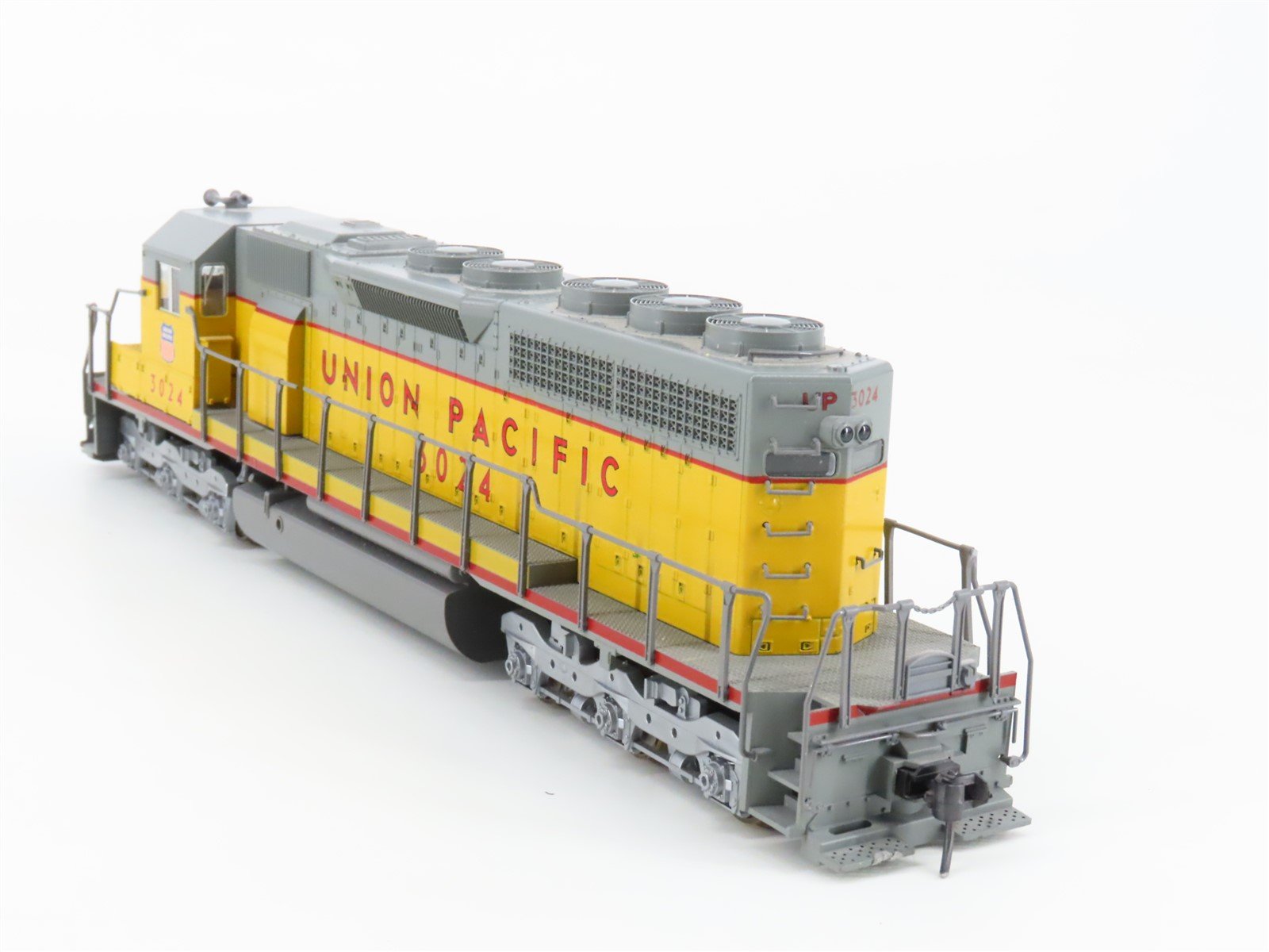 HO Scale KATO 37-01E UP Union Pacific SD40 Diesel Locomotive #3024