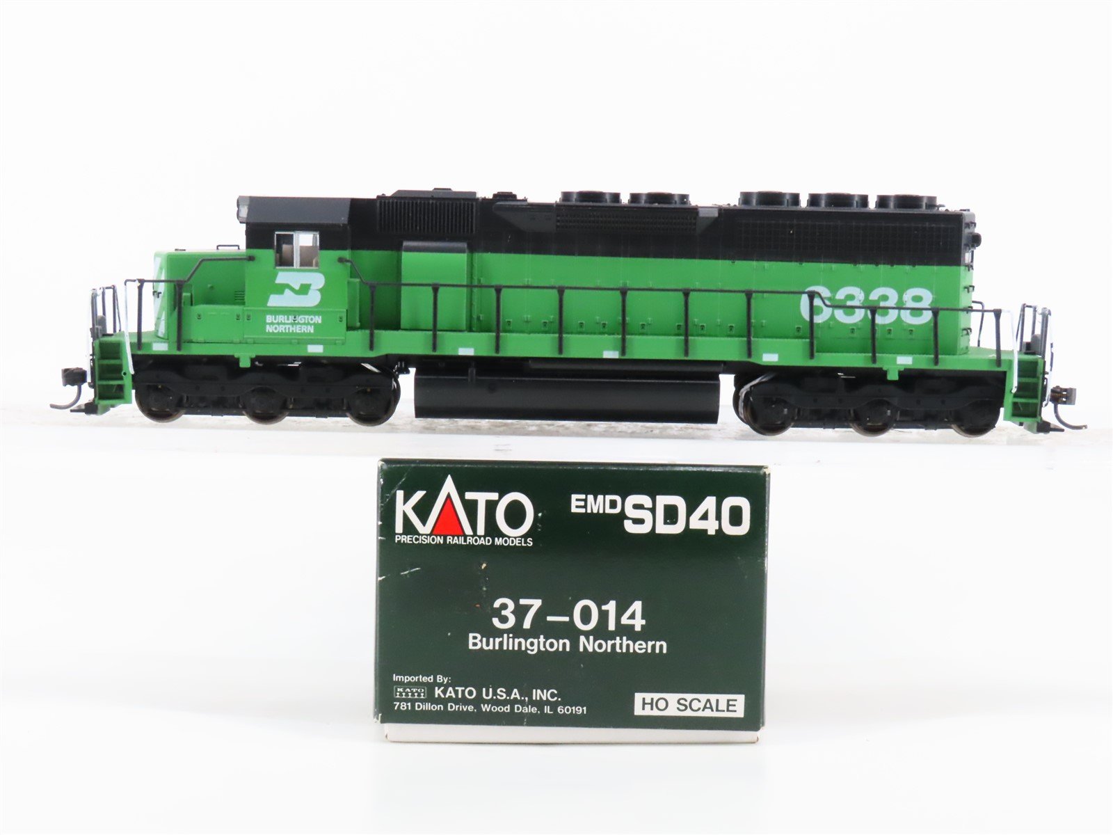 HO Scale KATO 37-014 BN Burlington Northern SD40 Diesel Locomotive #6338
