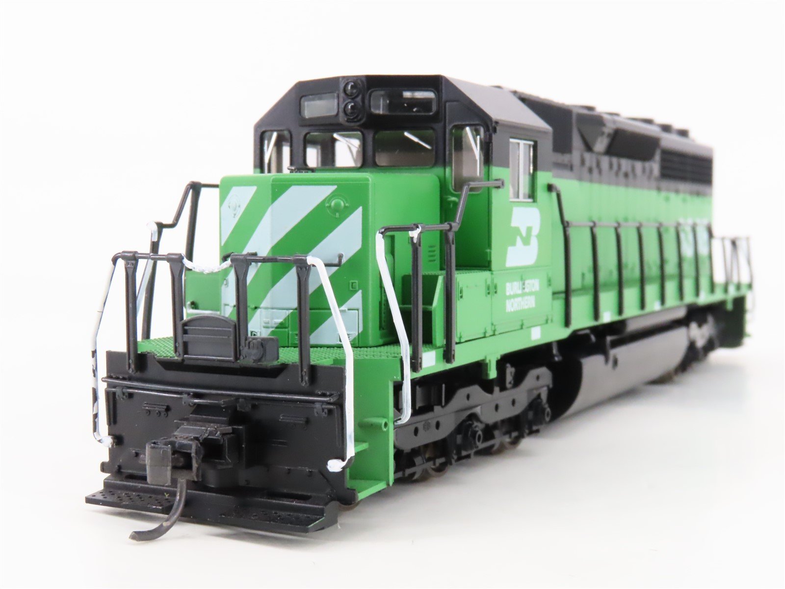 HO Scale KATO 37-014 BN Burlington Northern SD40 Diesel Locomotive #6338