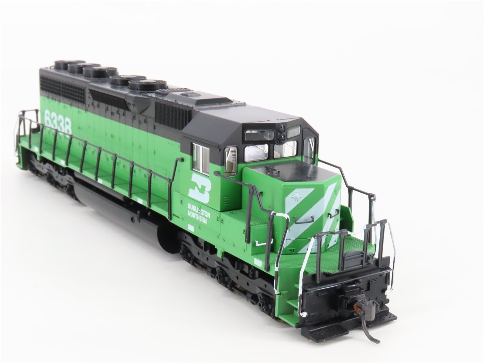 HO Scale KATO 37-014 BN Burlington Northern SD40 Diesel Locomotive #6338