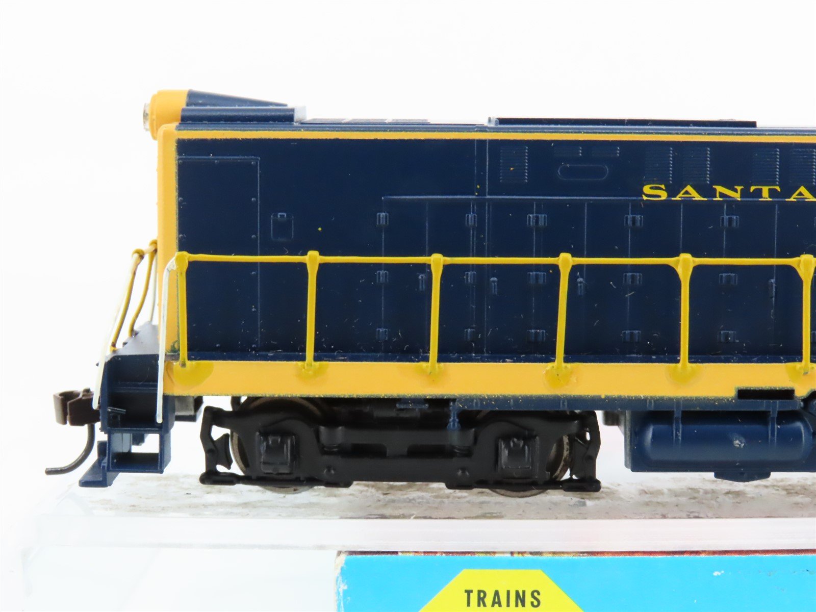 HO Scale Athearn 3701 ATSF Santa Fe S12 Diesel Locomotive #2280