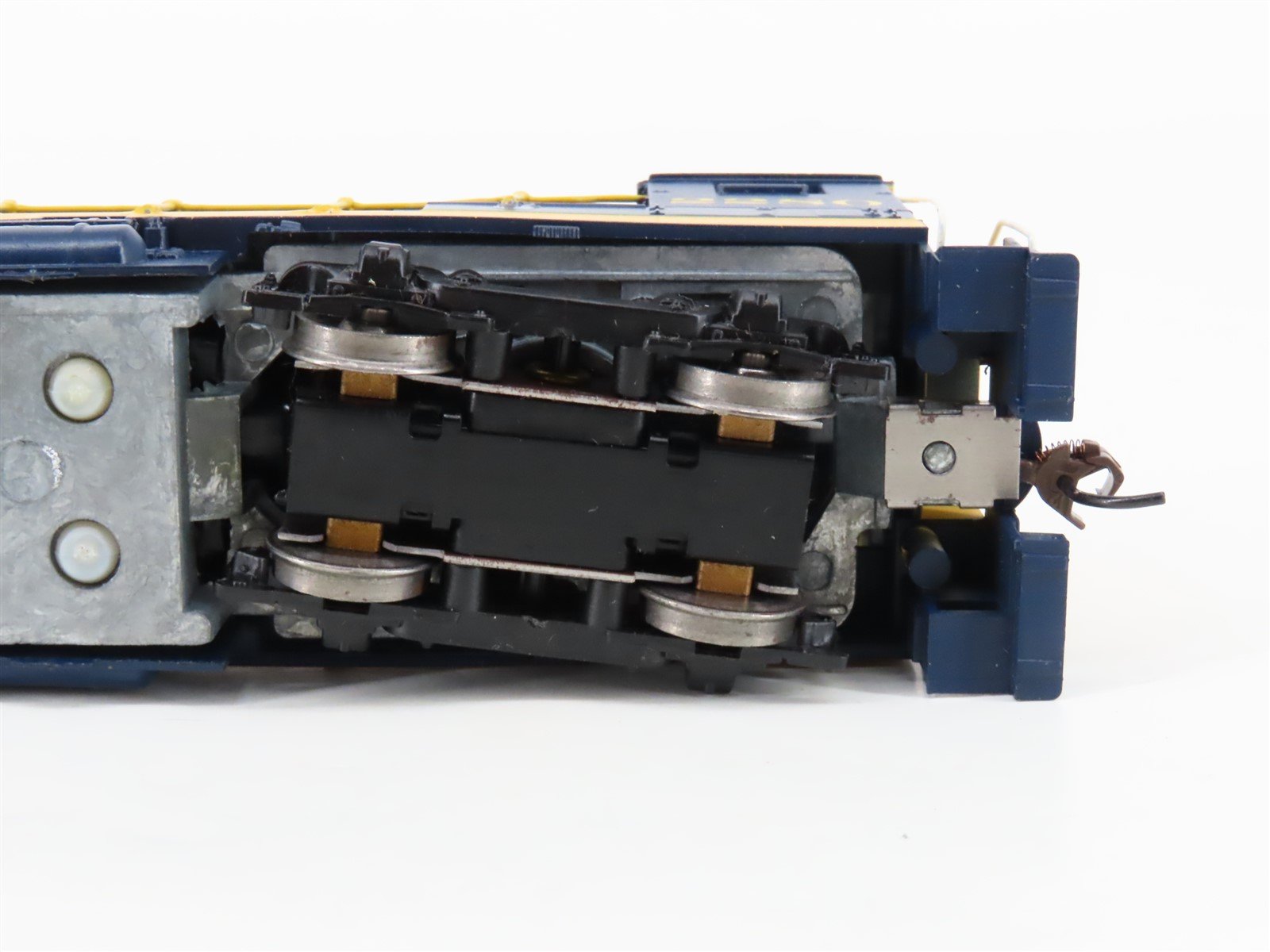 HO Scale Athearn 3701 ATSF Santa Fe S12 Diesel Locomotive #2280