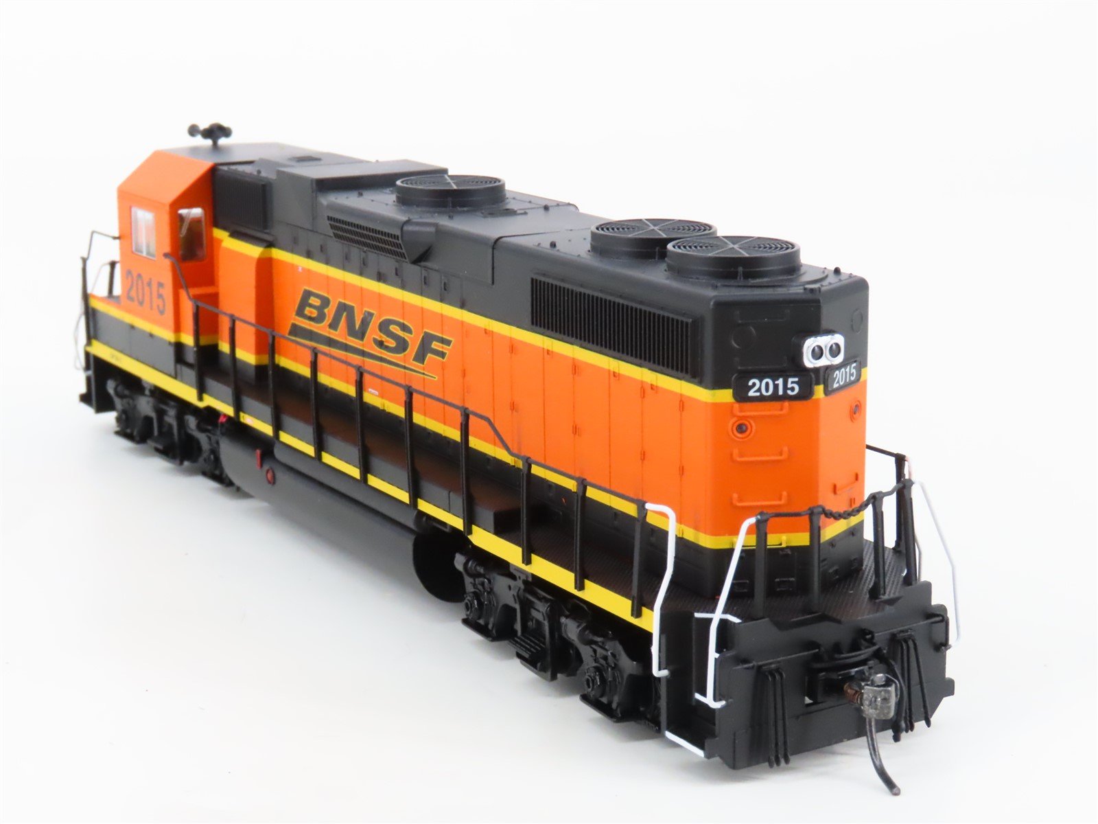 HO Scale MTH 85-2017-1 BNSF Railway GP38-2 Diesel Locomotive #2015 wDCC & Sound