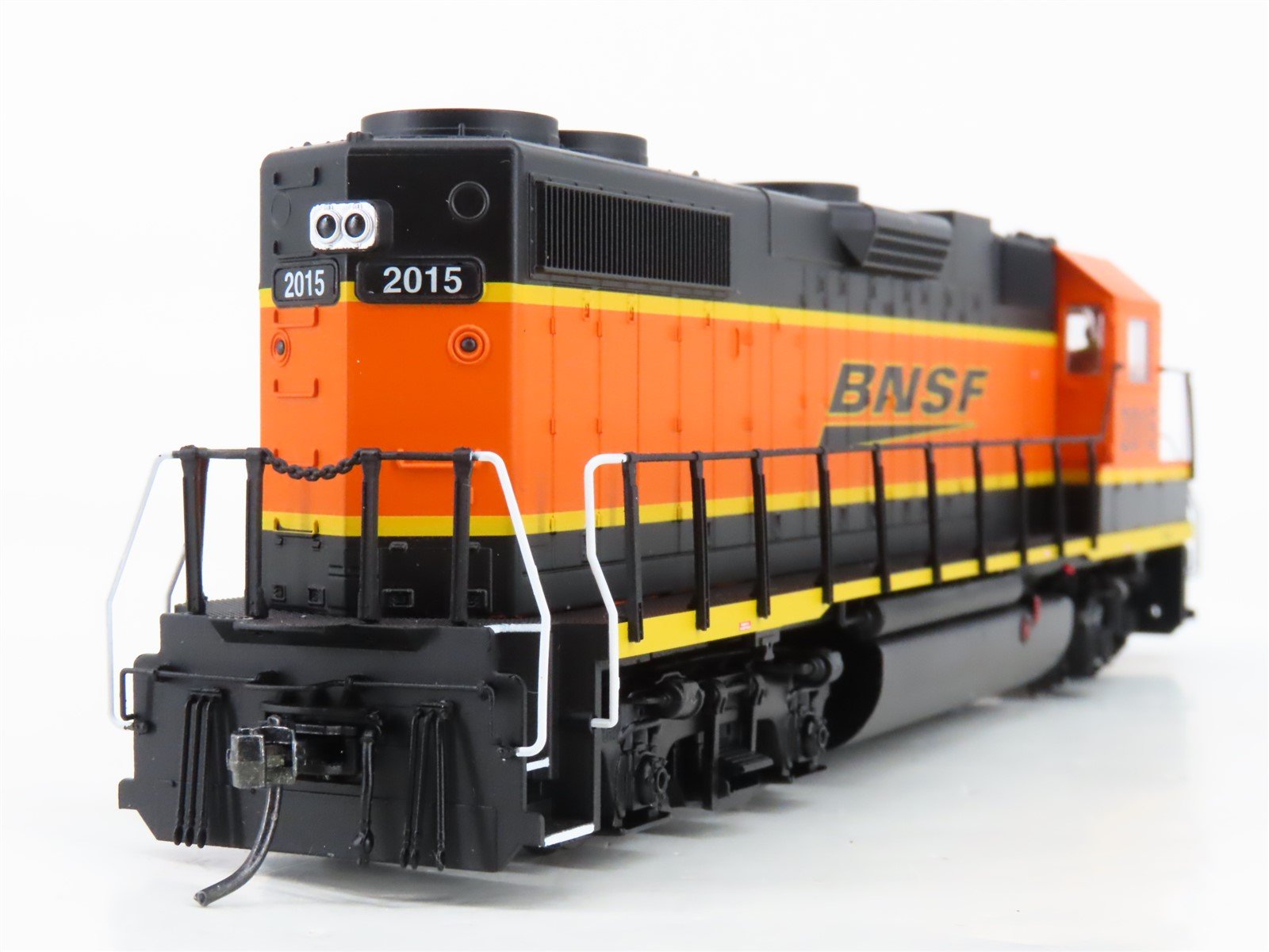 HO Scale MTH 85-2017-1 BNSF Railway GP38-2 Diesel Locomotive #2015 wDCC & Sound
