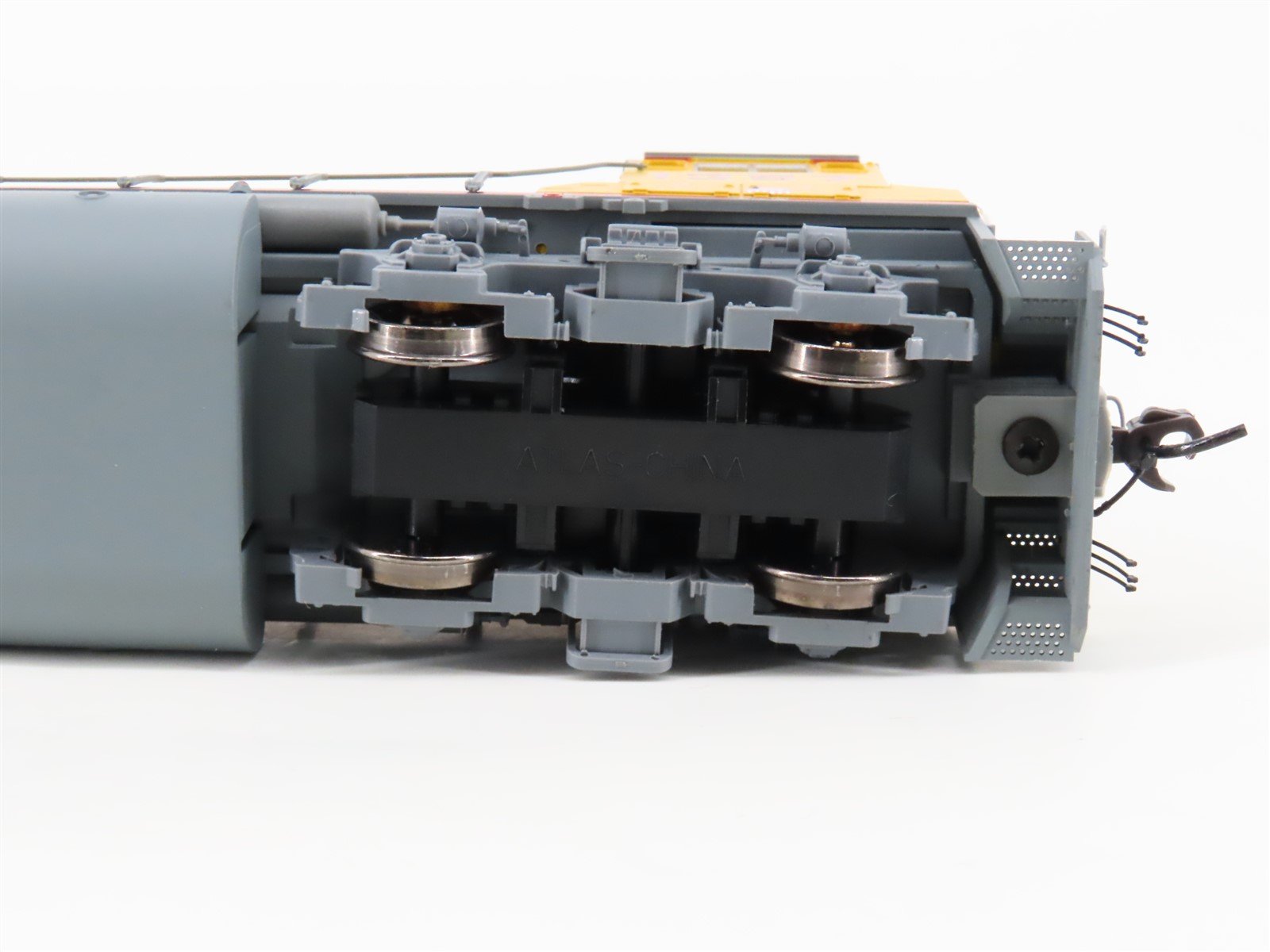 HO Scale Atlas 9421 MP Missouri Pacific MP15DC Diesel Loco #1357 w/ DCC & Sound