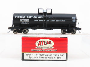 HO Scale Atlas 1064-1 SHPX Pyrofax Bottled Gas 11,000 Gallon Tank Car #1366