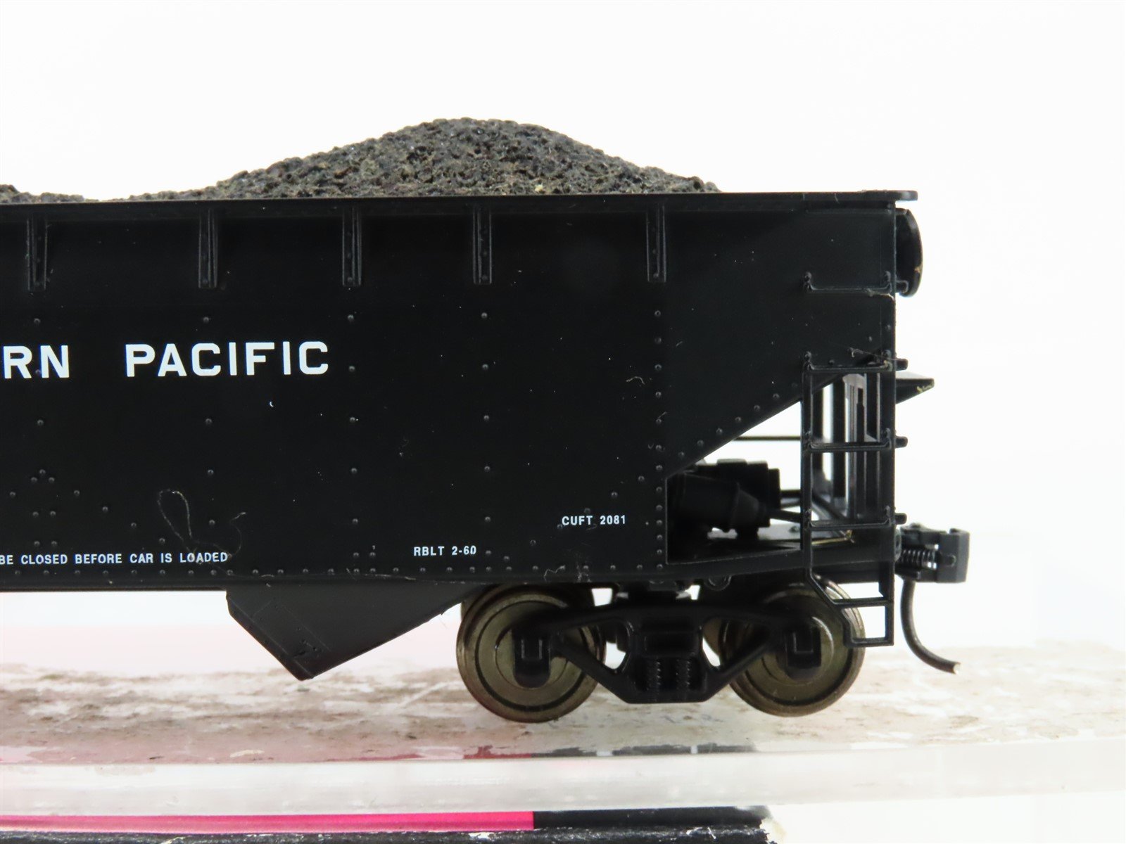 HO Scale Atlas 1859 NP Northern Pacific Railroad 2-Bay Offset Side Hopper #70444
