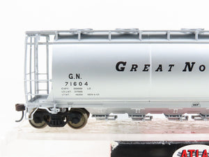 HO Scale Atlas #1962-1 GN Great Northern Railway 6-Bay Cylindrical Hopper #71604