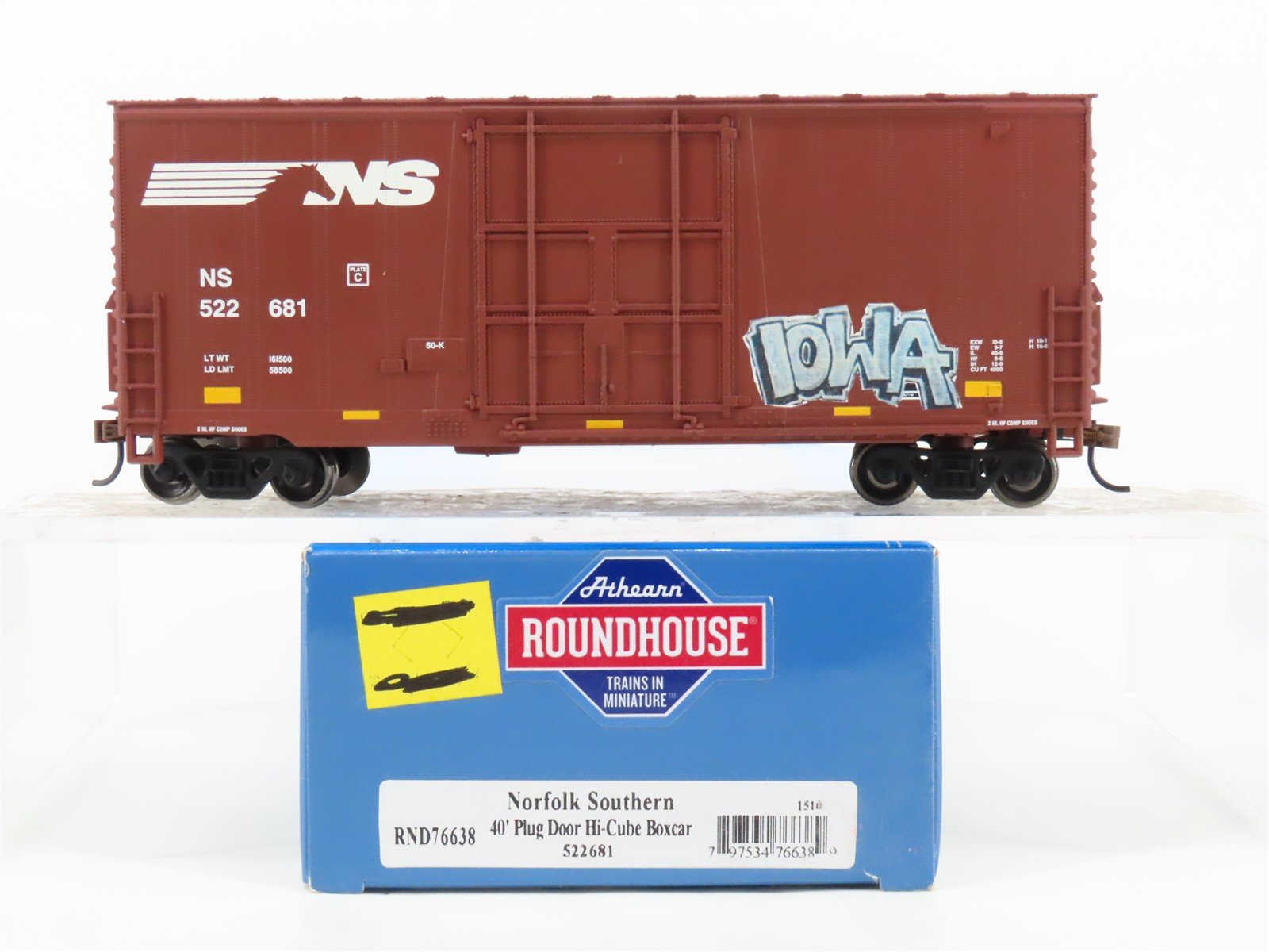 HO Scale Athearn Roundhouse RND76638 NS 40' Box Car #522681 w/ Custom Graffiti