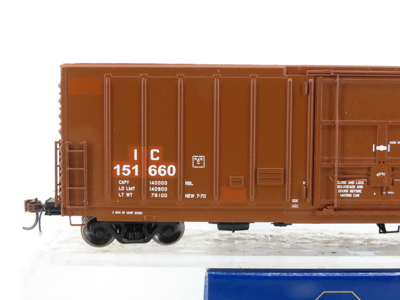 HO Athearn Genesis ATHG69095 IC Illinois Central 50' Plug Door Box Car #151660