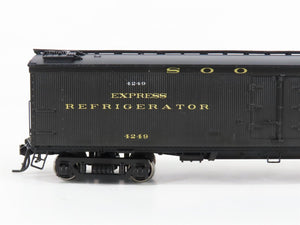 HO Scale Broadway Limited Imports SOO Line Express Reefer #4249
