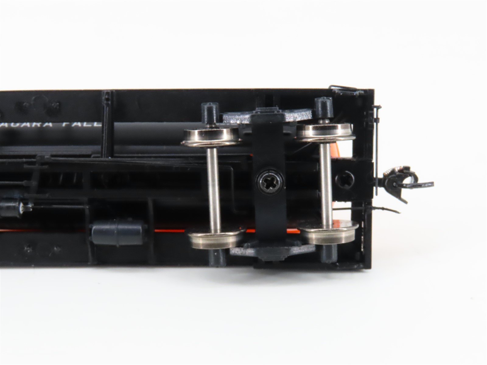 HO Scale Broadway Limited Imports 6122 HOKX Hooker Chemicals Tank Car #643