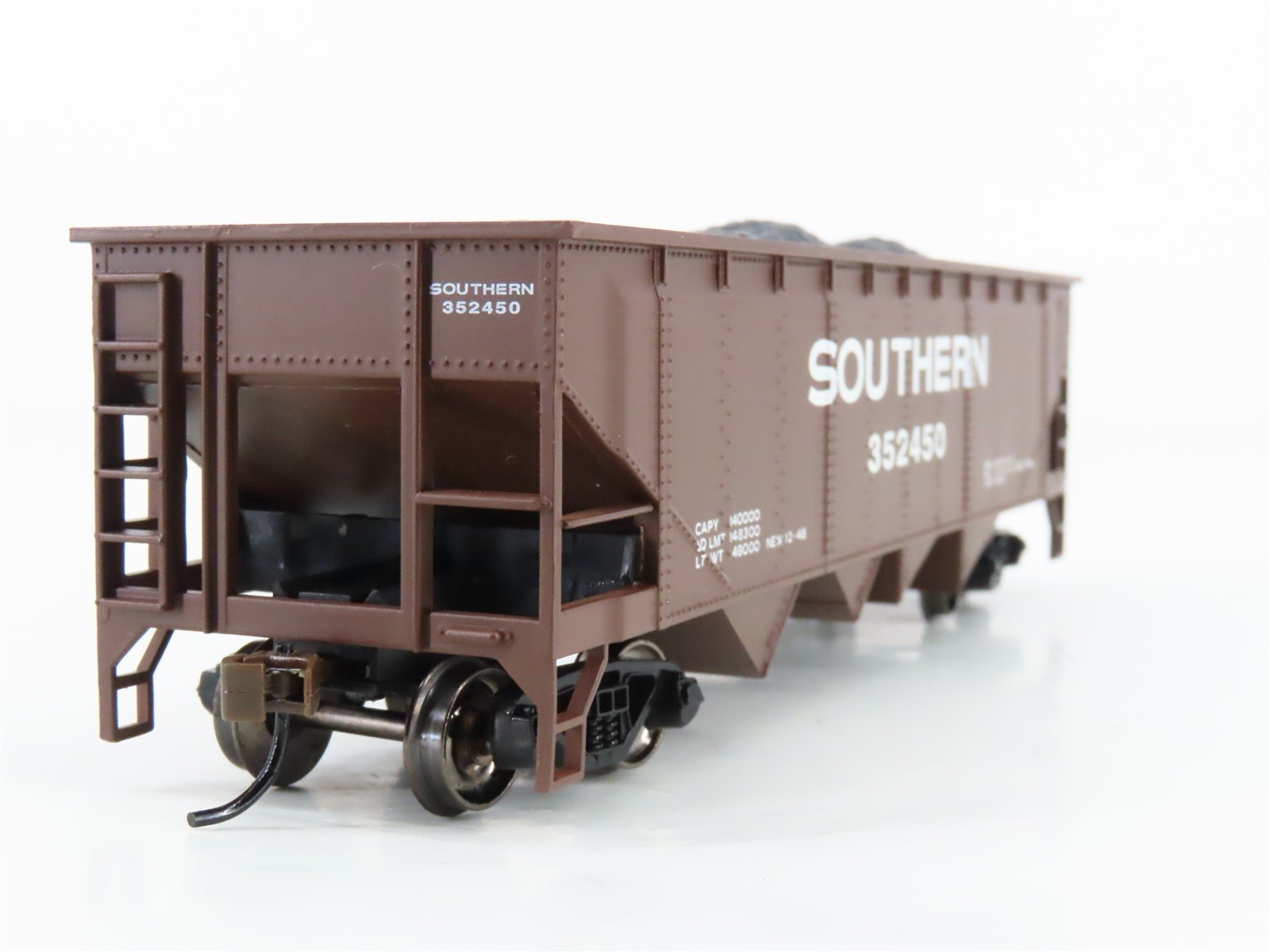 HO Bachmann Silver Series 17604 SOU Southern Railway 40' 4-Bay Hopper #352450