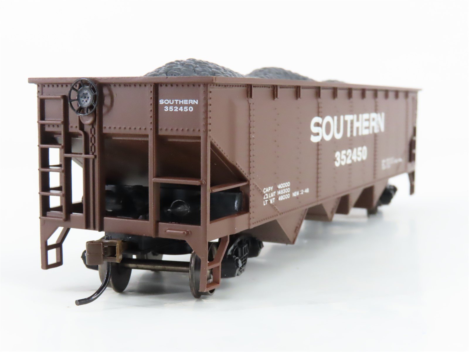 HO Bachmann Silver Series 17604 SOU Southern Railway 40' 4-Bay Hopper #352450